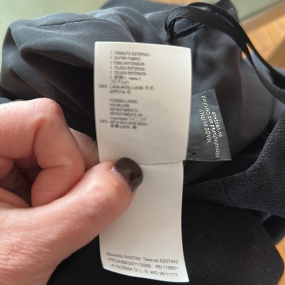 Authentic Versace Dress New With Tags and extra button. 100% crepe wool w Silk - Picture 8 of 8